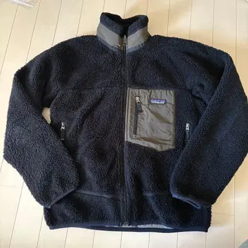 Patagonia 레트로X 자켓 블랙 x 카키 포켓