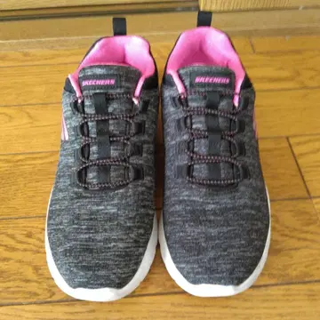SKECHERS 새상품급 스니커즈