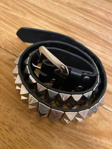 모던 파이리츠 피라미드형 스터드 찡 장식 벨트