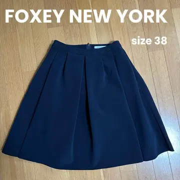 FOXEY NEW YORK size 38 네이비 플레어 스커트