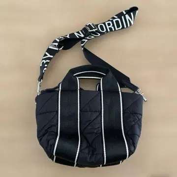 ZARA 나일론 숄더백