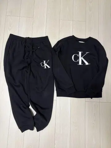 Calvin Klein 블랙 맨투맨 세트