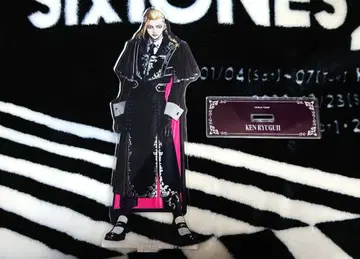 Art by AU 동리베 류구지 켄 특대형 아크릴 스탠드 도쿄 리벤저스