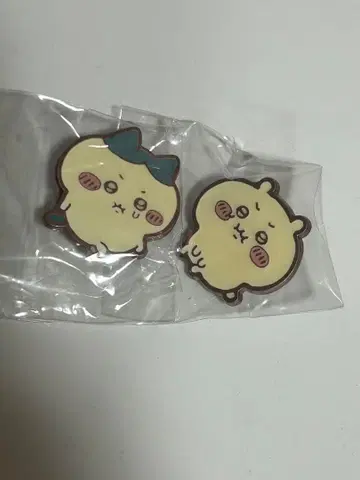치이카와 하치와레 핀 배지 세트
