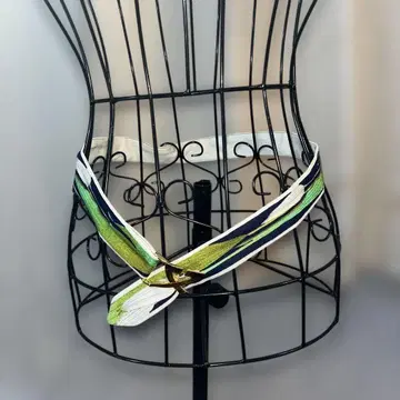 레오나르 벨트
