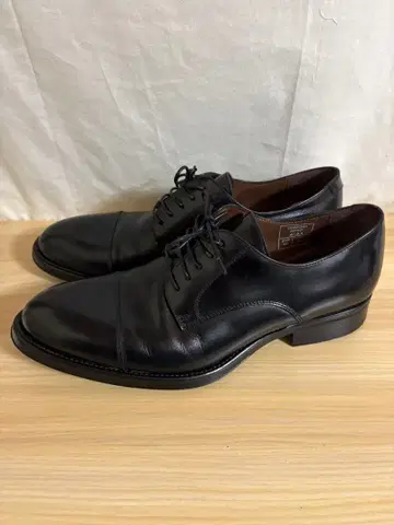 블랙 가죽 캡토 드레스 슈즈 26.0cm