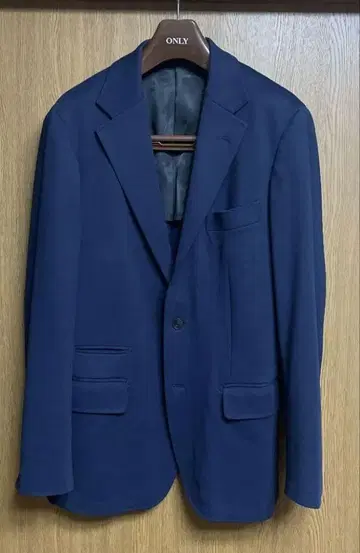 유니버설 랭귀지 요시마사 호시바 모델 네이비 자켓