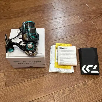 23 EMERALDAS RX FC LT2500S 스피닝 릴