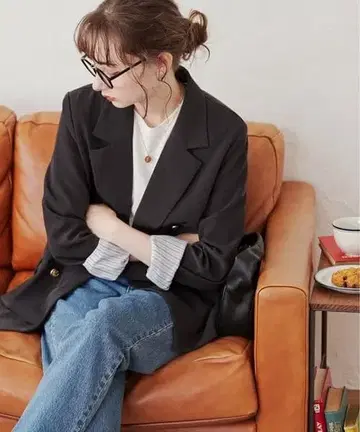 골드 버튼 테일러드 자켓