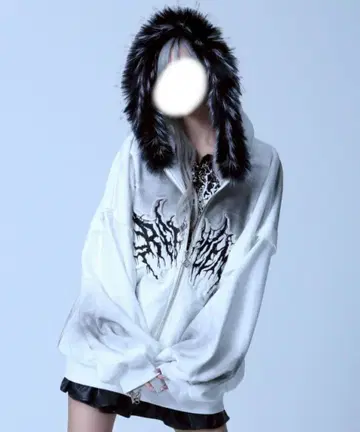 [ REFLEM ] 퍼 달린 안료 가공 ZIP 후드티/화이트