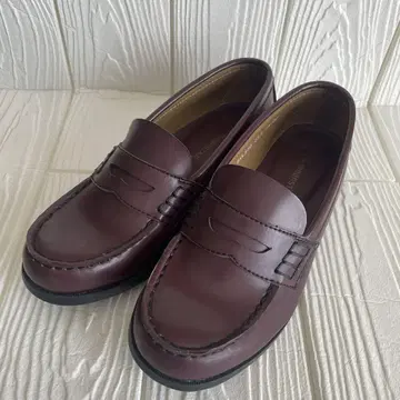 새상품급 문스타 로퍼 버건디 23.5cm