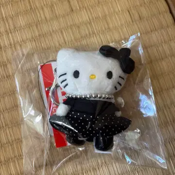 로리즈팜 키티 Me 토이 키링 드레스 블랙 산리오