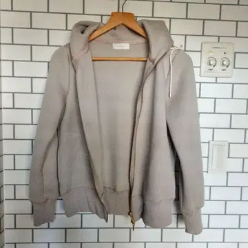 스펀지 종이상자 ZIP 후드티 티셔츠 RIVE DROITE