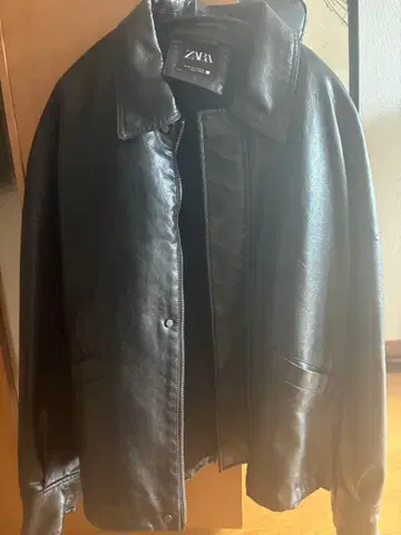 ZARA 블랙 가죽 자켓
