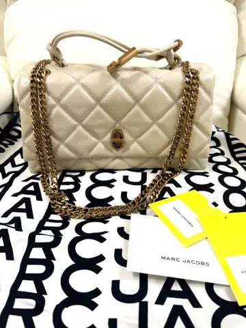 새상품급 MARC JACOBS 퀼팅 핸드백