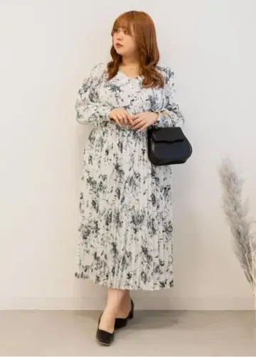 미사용 택 포함 쿠레트 오리지널 꽃무늬 플리츠 긴팔 원피스 4L