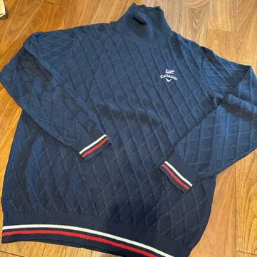 캘러웨이 네이비 컬러 하이넥 스웨터 가격 인하