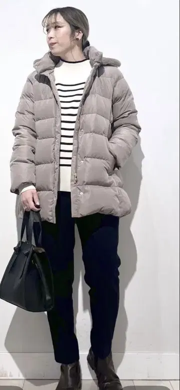 GLOBAL WORK 우츠쿠 실루엣 발수 다운 코트 모카 M 사이즈