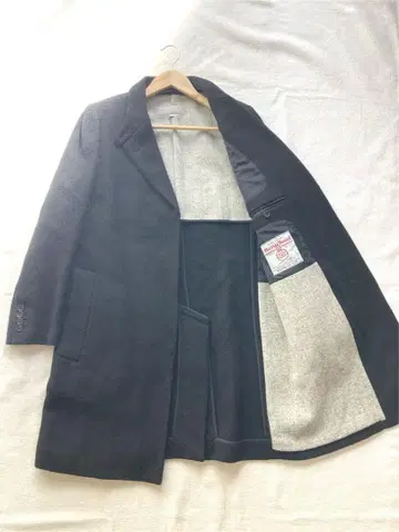 마가렛호웰 x 해리스 트위드 체스터 코트 블랙 사이즈 3 새상품급