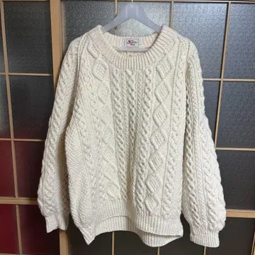 The Sweater Shop 아이보리 케이블 니트 스웨터