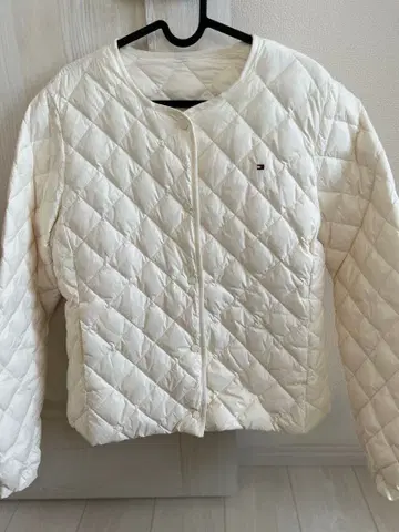TOMMY HILFIGER 화이트 다운 자켓 M