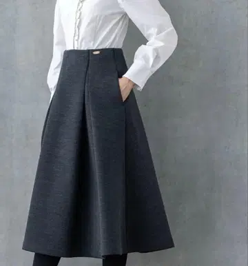 아메노치하레 형태 플레어 스커트