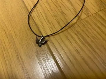 론 헤르만 작은 새 제비 모티브 목걸이