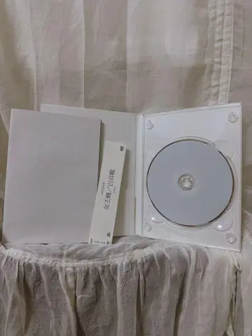 여왕벌 백병전 초회 생산 한정판