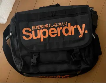 Superdry 블랙/오렌지 메신저 백
