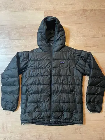 Patagonia 후드 부착 다운 자켓 블랙