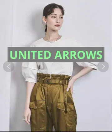 UNITED ARROWS 콘스트럭티브 슬리브 블라우스