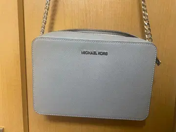 MICHAEL KORS 그레이 숄더백