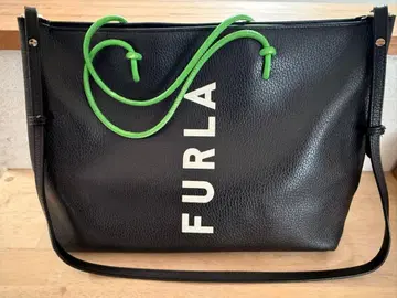 FURLA 천연 가죽 토트백 블랙/그린