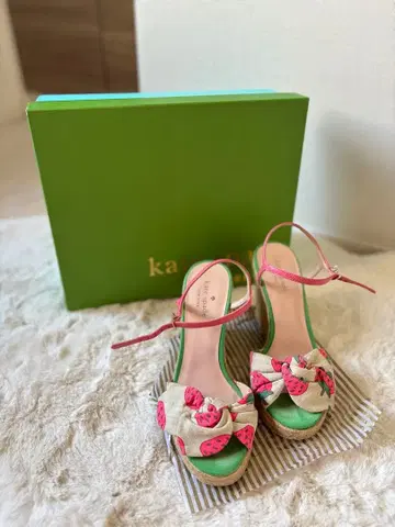 kate spade 수박 패턴 웨지 샌들