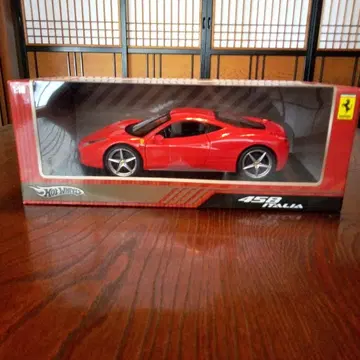 Hot WHeeLs Ferrari 458 ITALIA 1/18