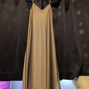 UNIQLO 슬리브리스 티셔츠 원피스 베이지