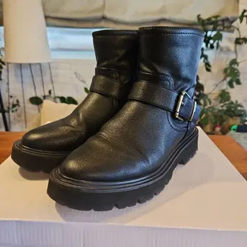 어반 리서치 버클 블랙 엔지니어 부츠 23.5cm 37