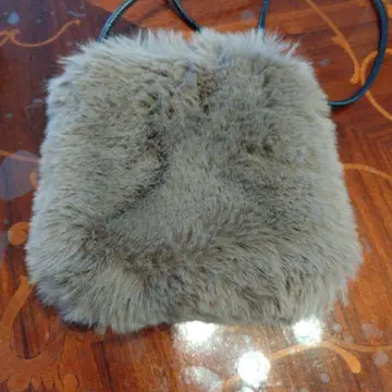 퍼 숄더백 그레이