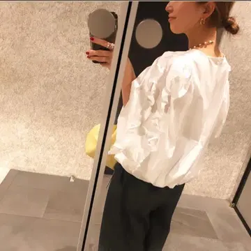 [ yori ] 프릴 슬리브 블라우스