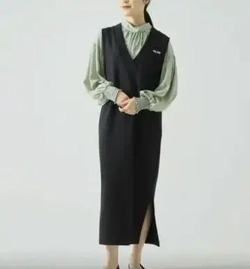 TIARA 티아라 멜로즈 V넥 맨투맨 원피스 롱 원피스