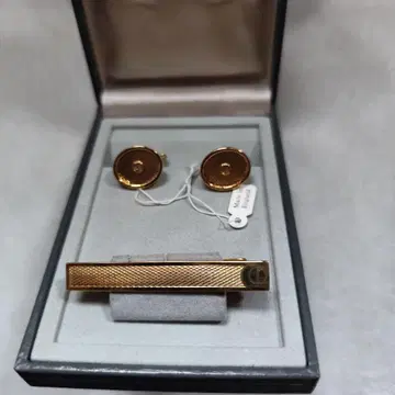 dunhill 커프링크스와 타이 바 세트