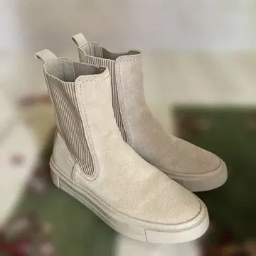 ZARA 베이지 스웨이드 사이드 고어 부츠 35