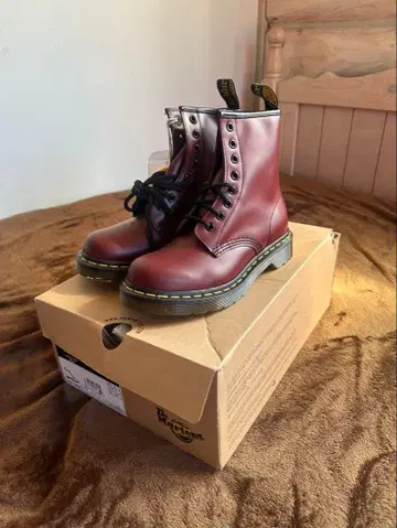 Dr. Martens 1460 W Cherry Red 5