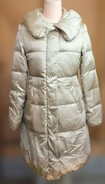 새상품급 그라데이션 베이지 롱 다운 자켓 y11