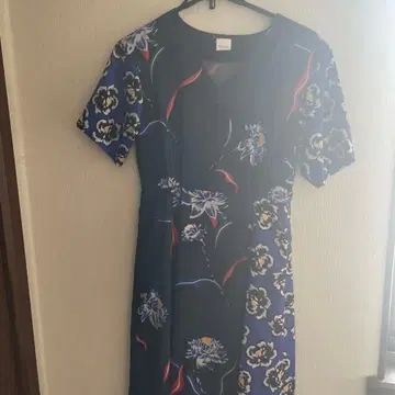 폴 스미스 꽃무늬 네이비 원피스