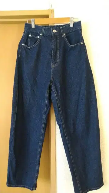 Thevon 커브 데님 M 사이즈