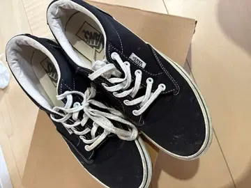 VANS 블랙 스니커즈 25.5cm
