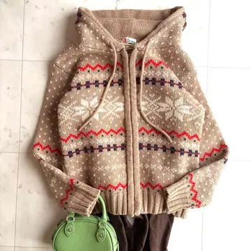 [세일 가격은 댓글란] 새상품급 아이레마 노르딕 무늬 울 니트 후드티 L