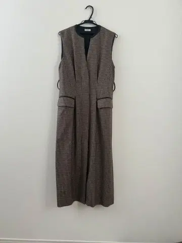 ROPE 체크 무늬 슬리브리스 원피스