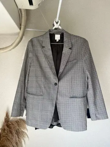 ZARA 체크 무늬 테일러드 자켓